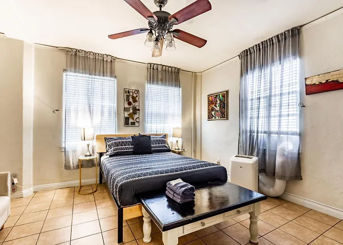 Casa Bonita Apartments